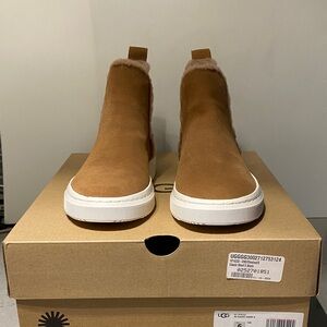 UGG Tan Suede W Alameda Chelsea boots